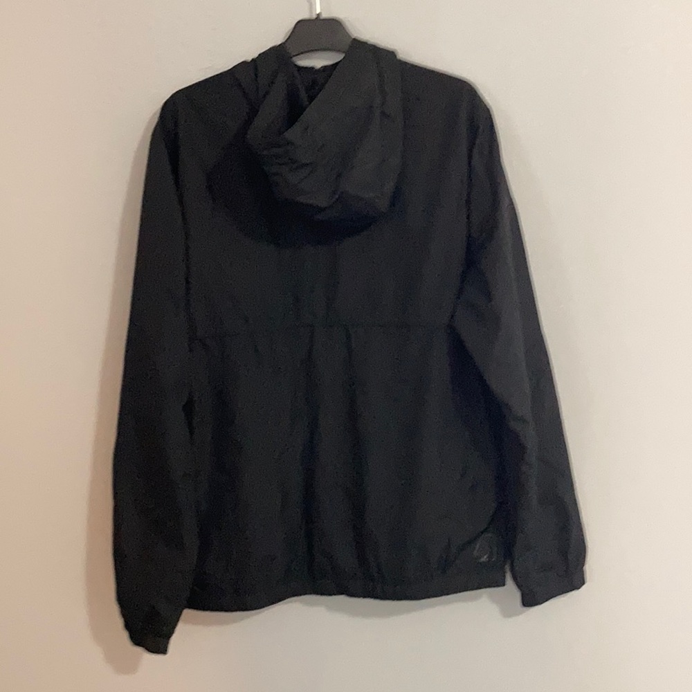 Volcom Windbreaker - Picture 2 of 4